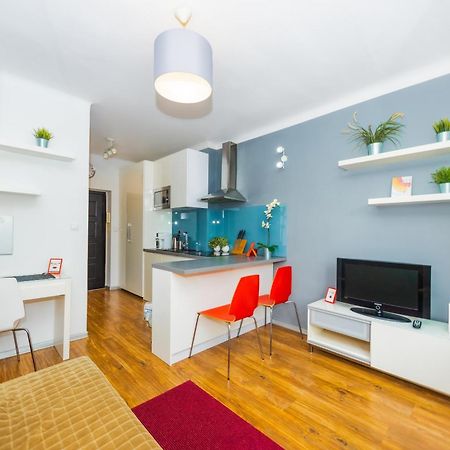 Cozy Studio Next To The Metro And City Center Varşova Dış mekan fotoğraf