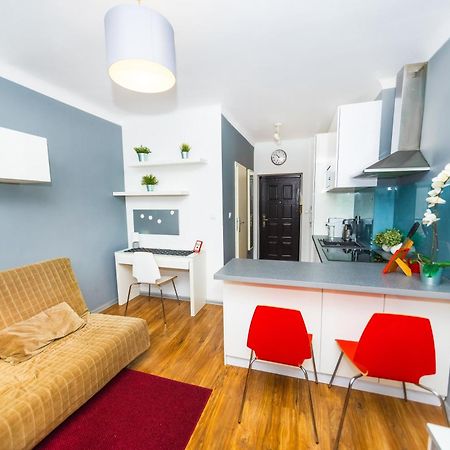 Cozy Studio Next To The Metro And City Center Varşova Dış mekan fotoğraf